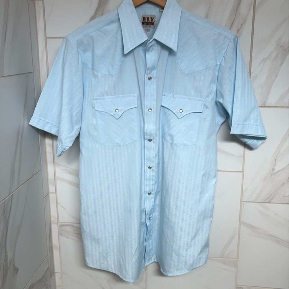 Ely Cattleman baby blue short sleeve medium pearl snap western shirt
